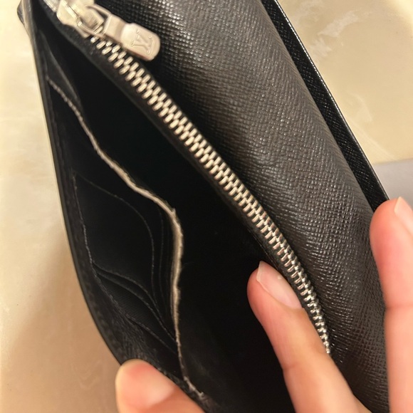 Louis Vuitton Long Wallet Black Leather Epi - Picture 6 of 7
